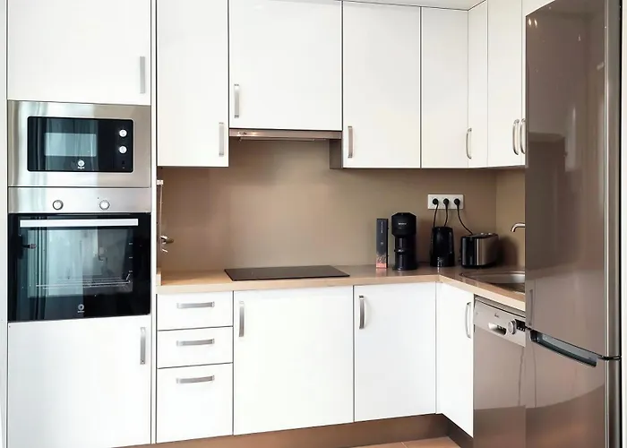 Arden Townhouse Tenerife 度假居 *