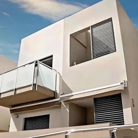 Arden Townhouse Tenerife ארונה